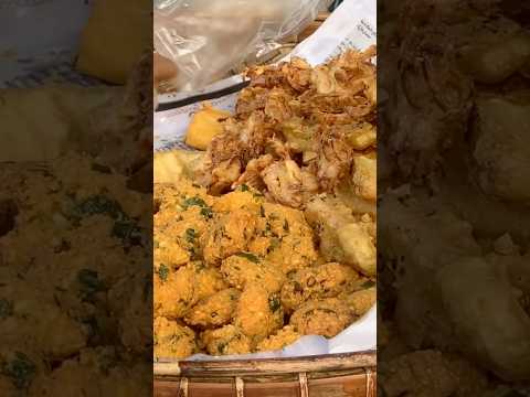 မန္တလေး အကြော်စုံ ငချိတ်ပေါင်း ကောက်ညှင်းပေါင်း  #Burmese #fritters #mandalay #food #foodie