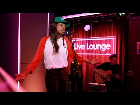 Little Simz covers Daughter’s ‘Youth’ in the 1Xtra Live Lounge