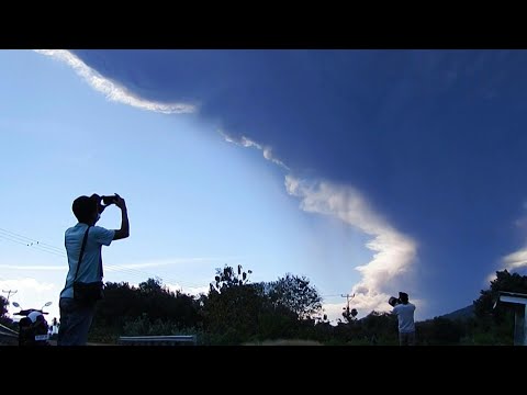 Indonesia volcano spews 18-kilometre ash tower | AFP
