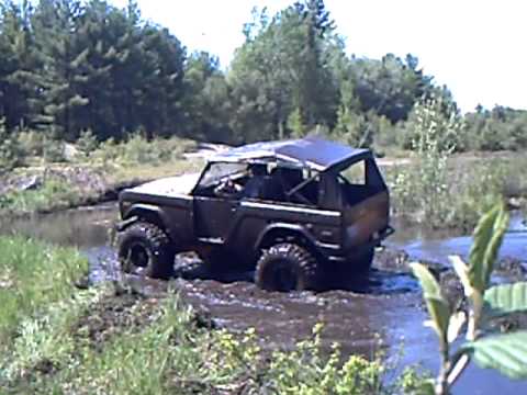 Ford bronco mudding #9