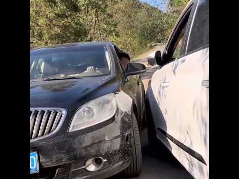 Good drivers show how to handle incidents on the road with this trick – Watch Now!