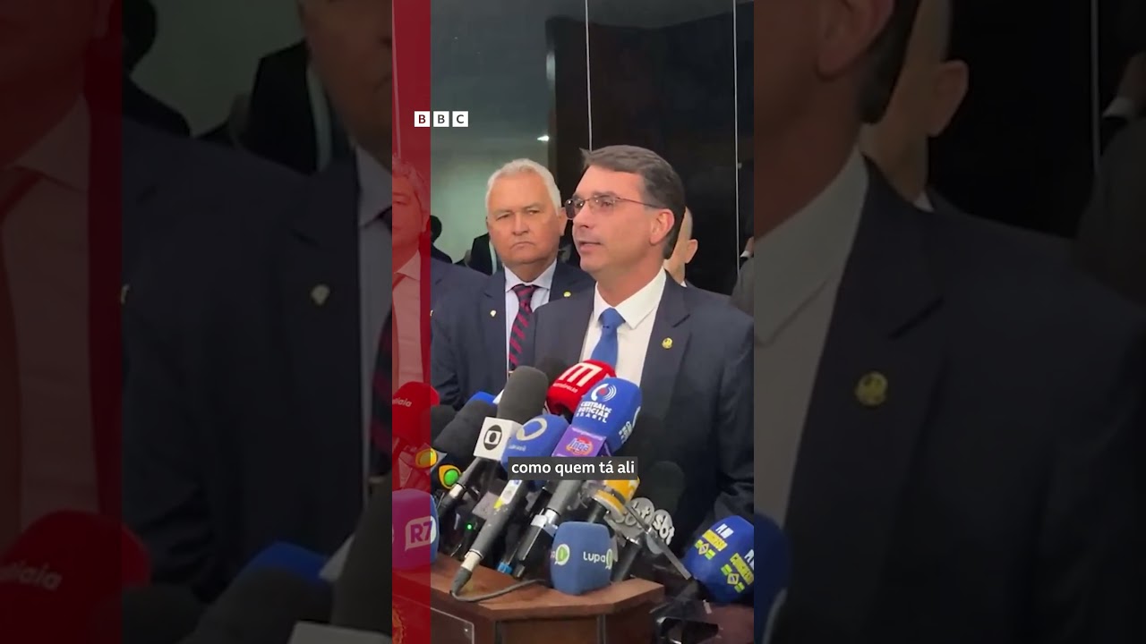 Flávio Bolsonaro diz que Moraes parecia líder do governo do PT durante julgamento