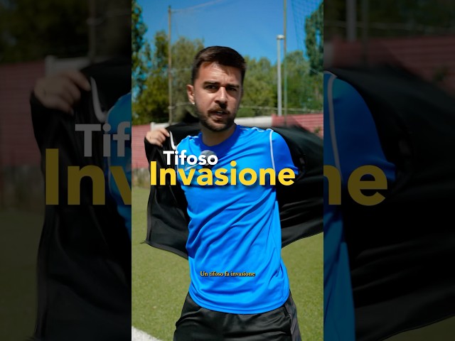 UN TIFOSO FA INVASIONE E FA GOL 😱⚽️ #calcio #fedfreestyle #invasione