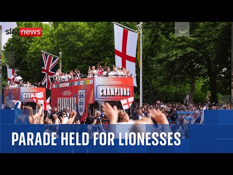 England lift trophy in front of Buckingham Palace after Euros win