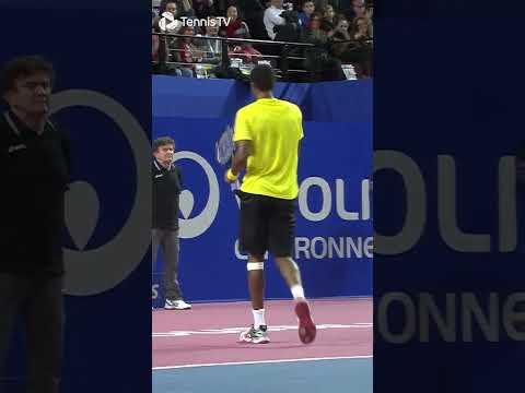 Gael Monfils INCREDIBLE Left-Handed Shot From Floor! 🤯