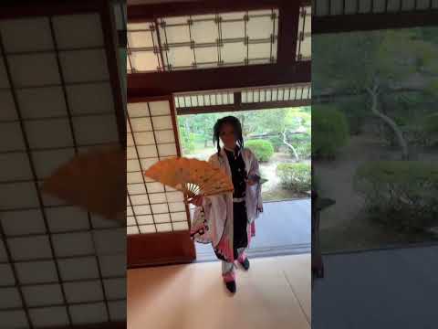 Demonslayer Doma is crazy about Shinobu. shinobu