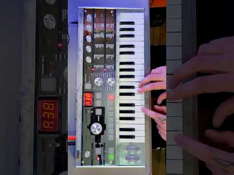 Iconic Classic Synth Sounds on microKORG Crystal with @AinsworthTheMusician