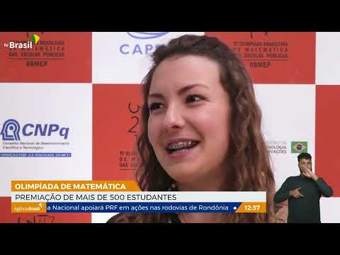Estudantes recebem medalhas da Olimpíada de Matemática de 2019