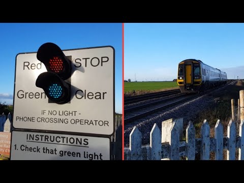 2 Trains in 1 Activation at Middle Drove Level Crossing [Cambs, 29/12/22]