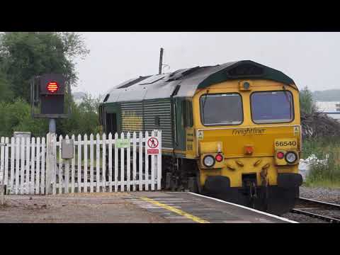 A light running Freightliner Class 66 departs Stratford-upon-Avon (02/07/21)