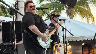 Bowling For Soup: Girl All The Bad Guys Want