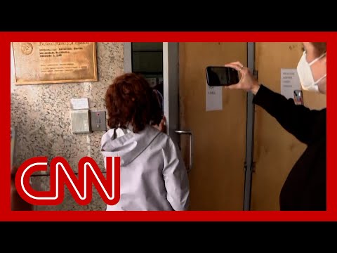 Rep. Maxine Waters denied entry into LA detention center