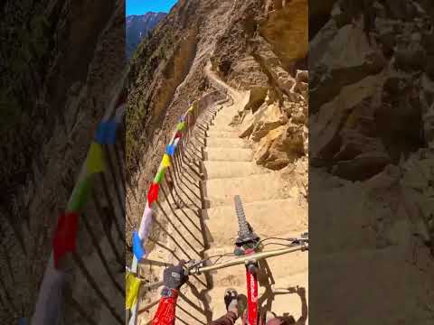NEPAL landscape & stairs w/ @KilianBron
