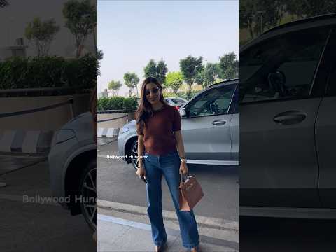 🤎 BEAUTIFUL #sophiechoudry clicked at the #airport #shorts #fashion #actress #bollywood