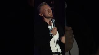 МУЖСКОЙ МАНИКЮР Не должно быть так красиво.. А вы как к такому относитесь? #юмор