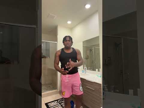 Somebody Daughter come clean my shower for me 😂😂
