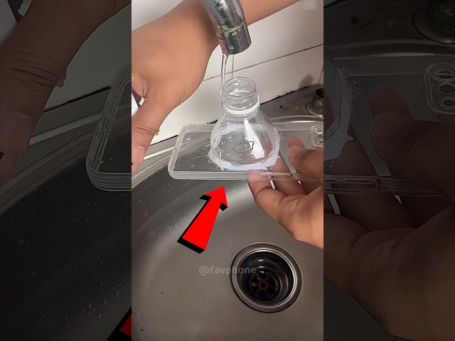 Homemade Phone Cooling Gadget ❄️📱😂 #PhoneCoolingHack #DIYPhoneCooler #favphone