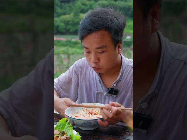 你们来说，鸭老板到底叫了吃饭没？ #mukbang #好吃还顶饱 #food #cooking