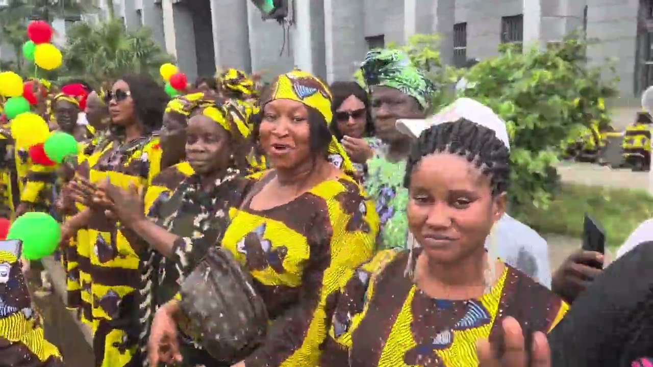 Conakry nouvelles bonne fête de l’indépendance à notre beau paye la GUINÉE