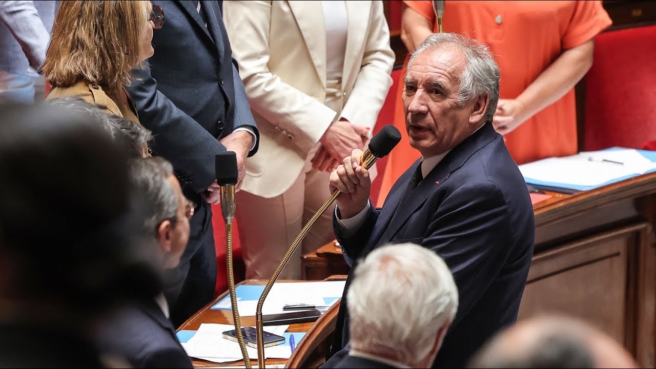 Suite aux violences après le sacre européen du PSG, François Bayrou plaide pour des «peines mini