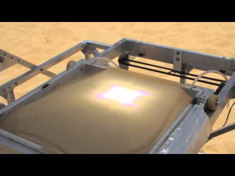 3D печатење предмети во пустина со помош на силното сонце кое го топи песокот слој по слој