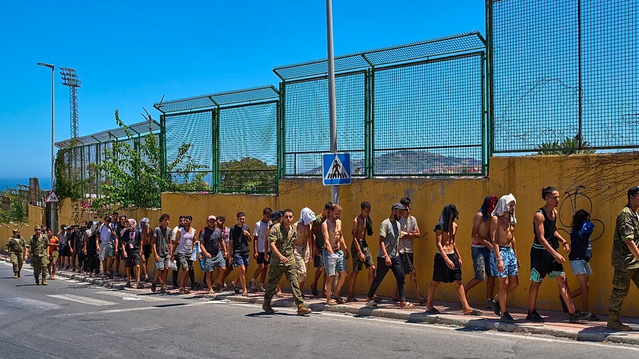 Ceuta : "C'est un avertissement pour l'Europe", alerte Fernand Gontier