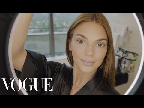 Kendall Jenner Gets Ready for the Oscars After-Party | Vogue