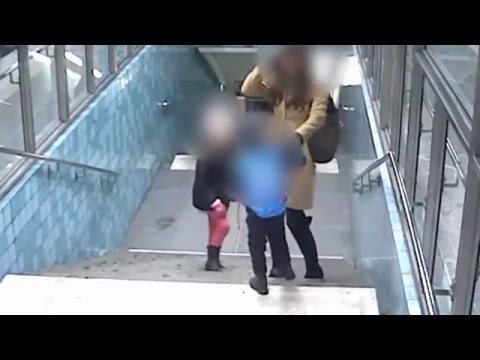 Мајка со 2 деца се обиде да спречи грабеж на улица во Стокхолм