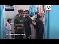 Niños muertos y heridos tras ataque aéreo israelí en Jan Yunis.  - 01:50 min - News - Video