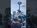 Riders stuck upside down at amusement park  - 00:51 min - News - Video