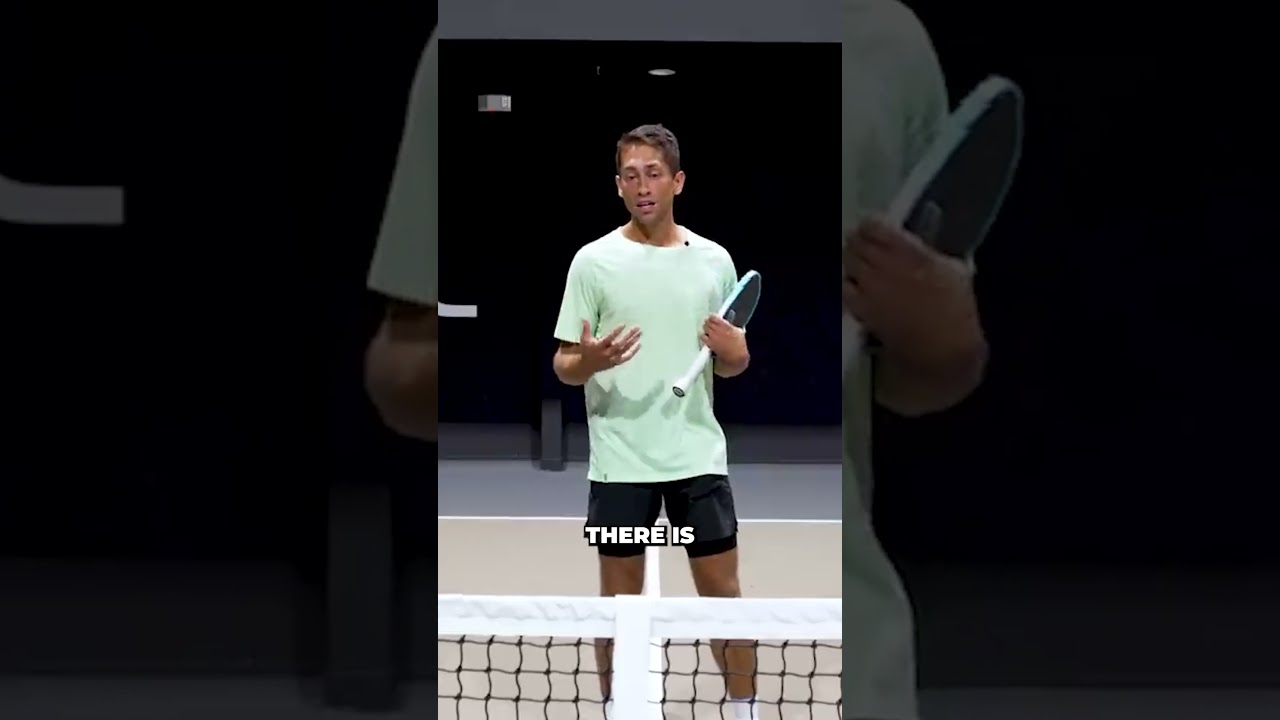 Technique talk: amateurs vs. pros💡#pickleball #athlete #sports #explore #shorts