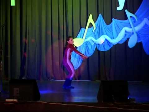 Kadr z filmu TALENTY 2012 - NR 8 - Aleksandra Siwak /taniec solo/