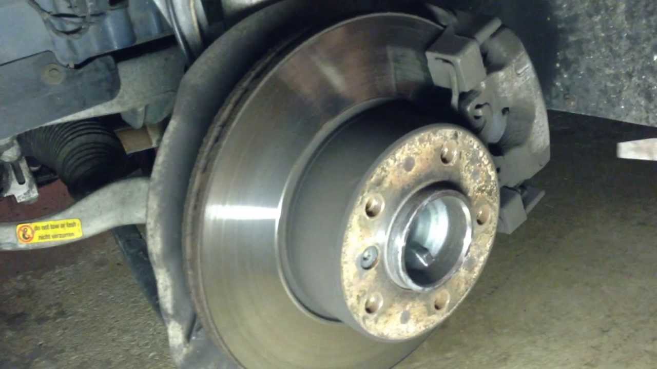 Replacing brake pads bmw e39 #2