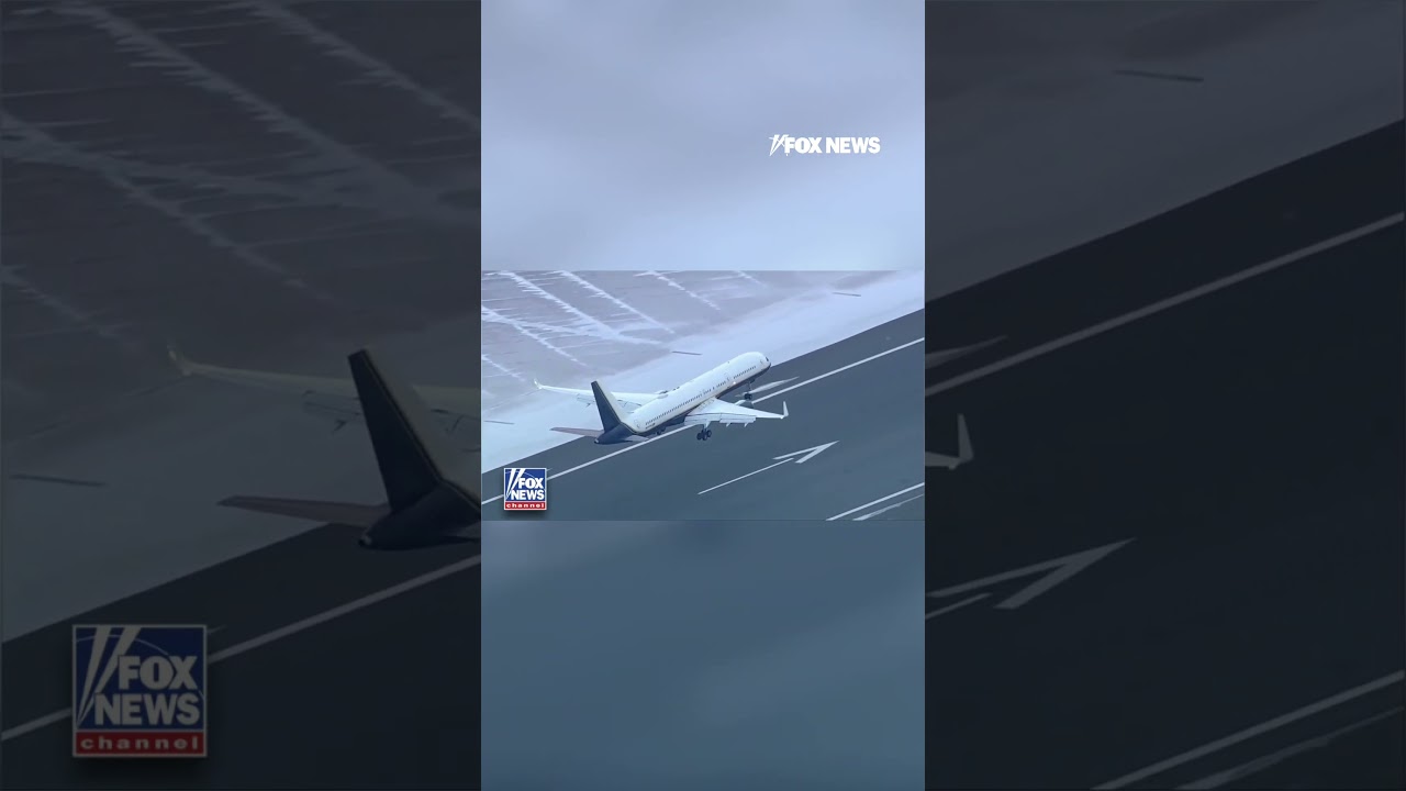 WATCH: The moment an airplane carrying Venezuelan President Nicolás Maduro landed in the US #shorts