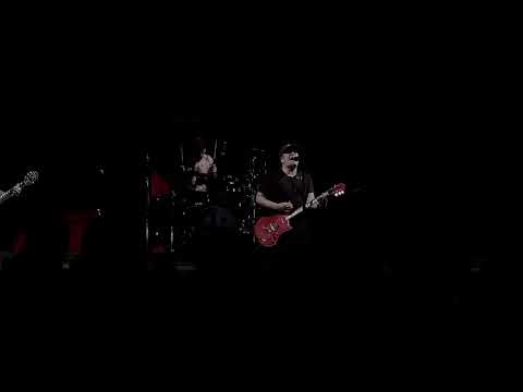 Fall Out Boy Somerset 8 Ball (Fame Infamy live debut)