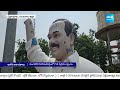 ఆగని TDP అరాచకాలు..| TDP Leaders Destructed YSR Statue in Mangalagiri @SakshiTV - 01:22 min - News - Video