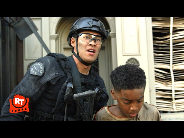 S.W.A.T. - Exploding Building Rescue (S2E1) | Movieclips