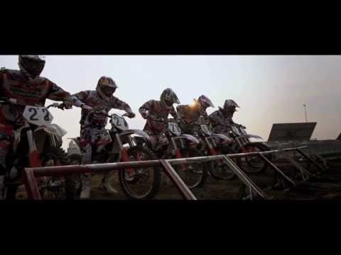 RACING THE KTM FREERIDE E 