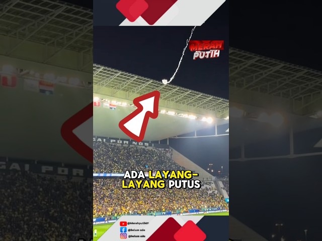 viral layang-layang putus di tengah pertandingan sepak bola⁉️😰