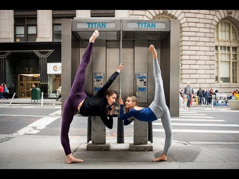 TATE MCRAE AND AVERY GAY CRASH WALL STREET FOR 10 MINUTE PHOTO CHALLENGE