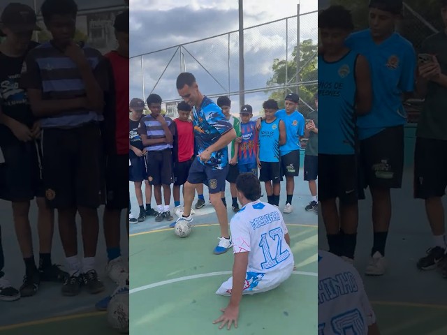FUTBOLISTA CALLEJERO SIN PIERNAS ME HUMILLA EN PARTIDO A CAÑOS