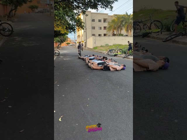 Só quem se arrisca 🙅🏽‍♂️❌ #grauderua #grau244 #grau #bicicleta #graudebike