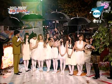 SNSD 071117 Redcarpet + Girls' Generation @ 2007MKMF