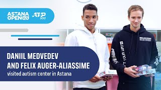 Даниил Медведев және Феликс Огер-Алиассиме Астанадағы аутизм орталығында болды