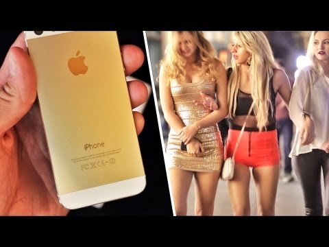 Зошто луѓето чекаат со часови во редици за iPhone?