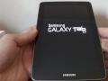 Tablet Samsung Galaxy 7.7 TAB P6800 com tela travada.