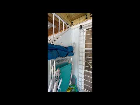宿泊施設による動画