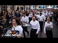 Traditional Paris cafe waiters race resumes after a 13-year gap