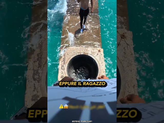 Si lancia in un buco 🤔🌊🕳️