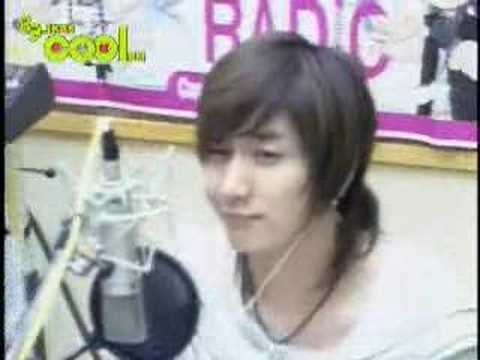 leeteuk eunhyuk carrying one another.